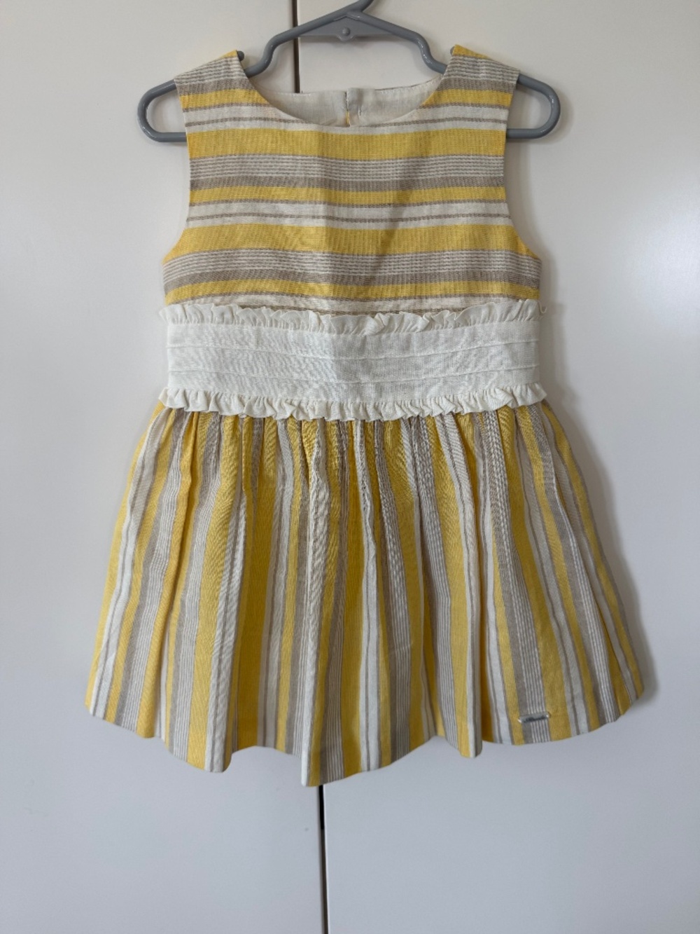 Spanish brand, Miranda linen and cotton dress girls size 4